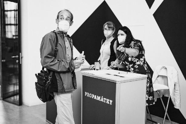 Účastníky vítaly u registrace Zuzana Richterová a Ida Soukupová.