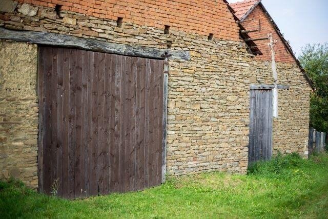 Stodola před omítnutím maltou