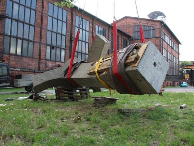 Transport zrestaurovaného Směrníku 