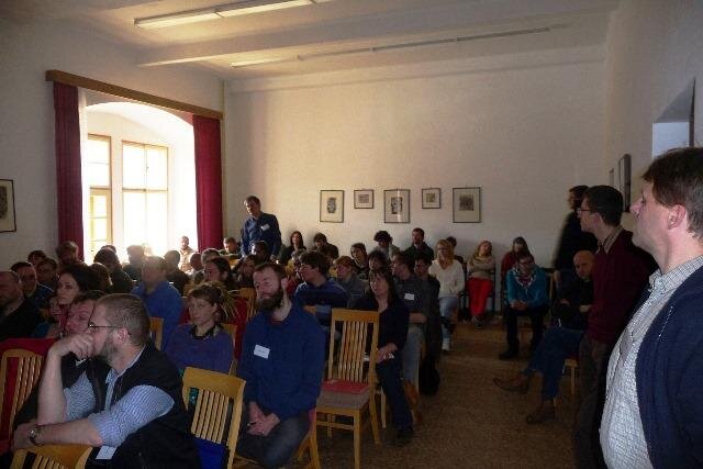 Auditorium při víkendovém maratonu referátů.