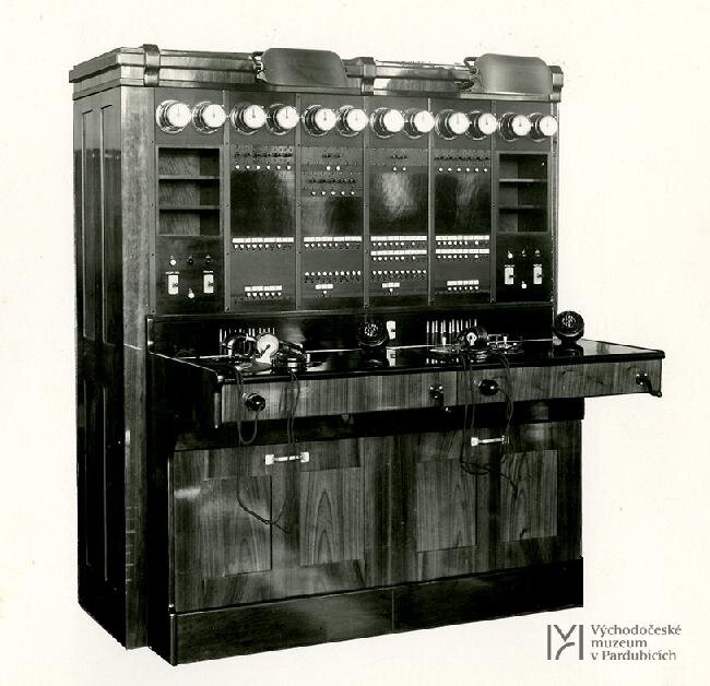 Telefonní ústředna z roku 1946