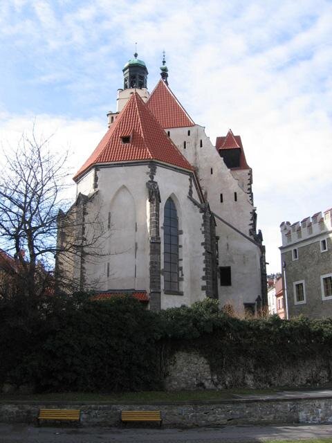 Pohled na loď svatostánku