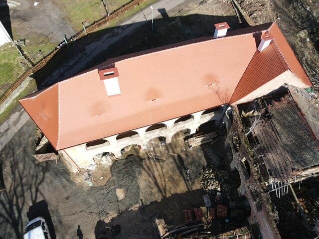 Střecha obnoveného křídla