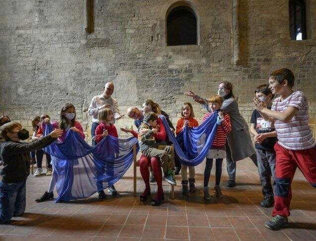 PICCOLI je originální koncept dílen propojující výtvarné a hudební umění starých i nových uměleckých stylů.