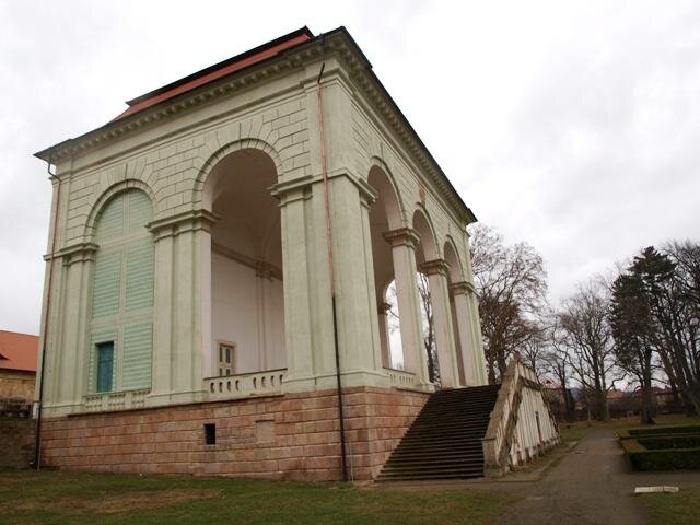 Centrem alternativní kultury se v Jičíně stala opravená Valdštejnská lodžie.