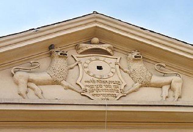 Detail tympanonu