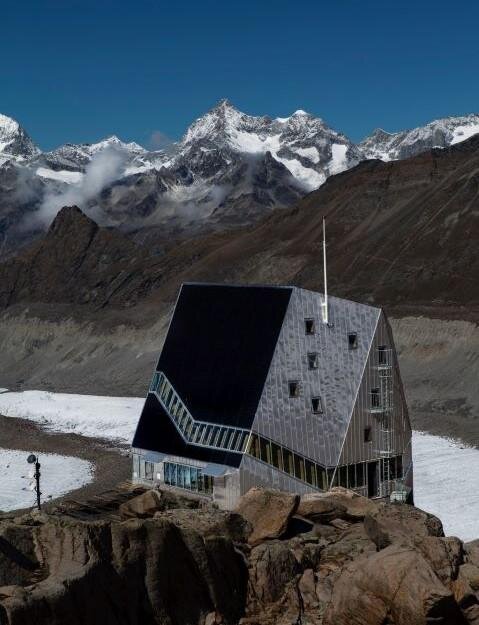 Horská chata Monte Rosa v Zermattu podle Andrey Deplazese