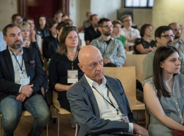 Mezi účastníky konference byli majitelé památek, odborníci památkové péče i partneři a dárci redakce PROPAMÁTKY.
