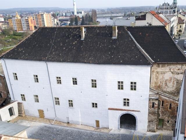 Obnovená fasáda Žerotínského paláce