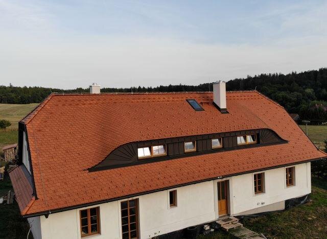 Cenu za mistrovské dílo získali Mojmír Chýna a Václav Vítek za střechu na rodinném domě v Kraskově.