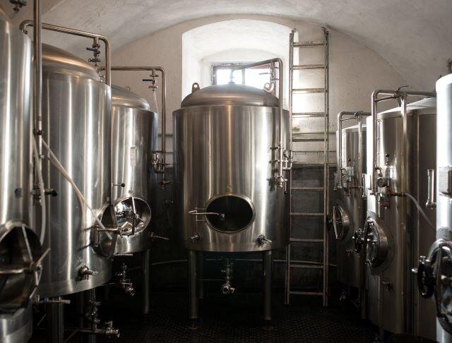 Nerezové tanky na pivo