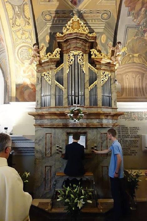 Posvěcení varhan v brněnské Loretě