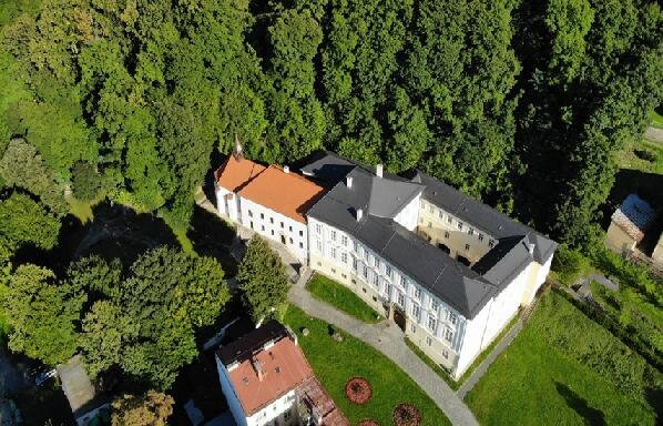Pohled na památku z ptačí perspektivy