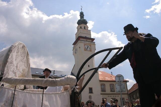 Festivalové divadelní projekty probíhají prakticky po celém městě.