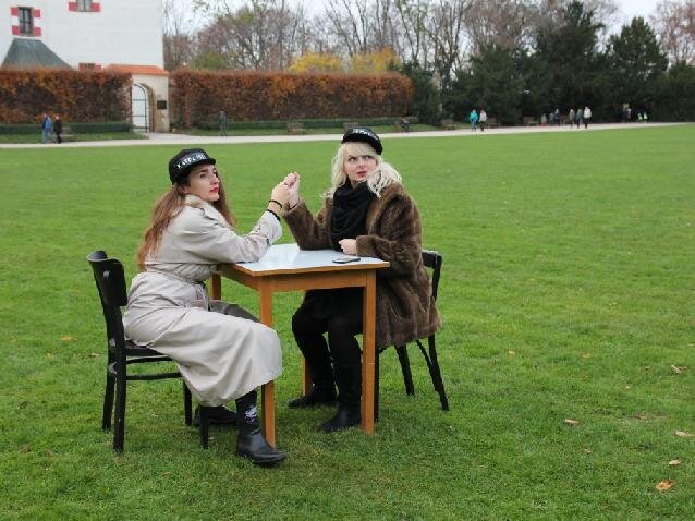 Účast nevyžaduje hlubokou znalost historie, důležitá je touha něco se dozvědět a příjemně strávit čas venku.