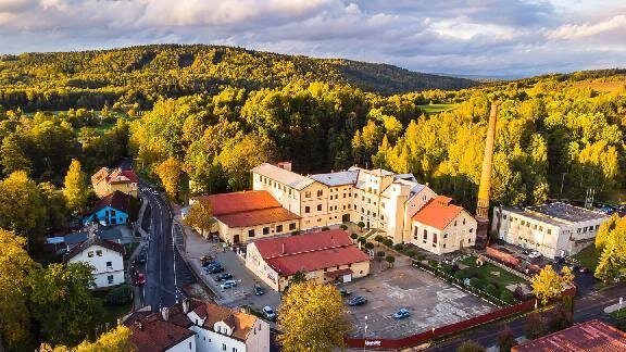 Letecký pohled na areál Kynšperského pivovaru