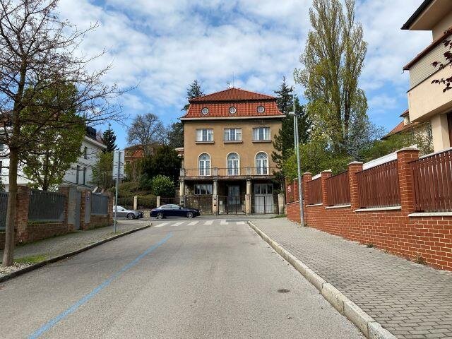Vilová zástavba na Hanspaulce