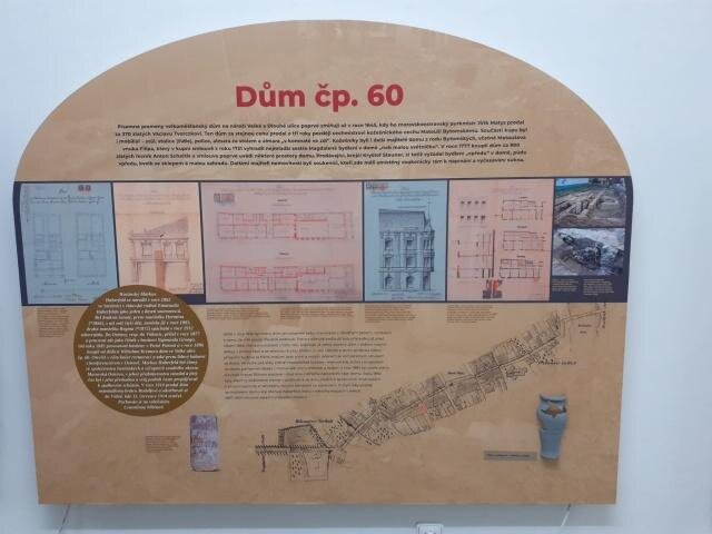 Součástí panelů jsou 3D tisky archeologických nálezů.