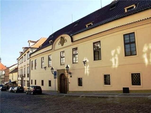 Na Hrzánském paláci v Praze byla použita tepelně akustická izolace Climatizer Plus.
