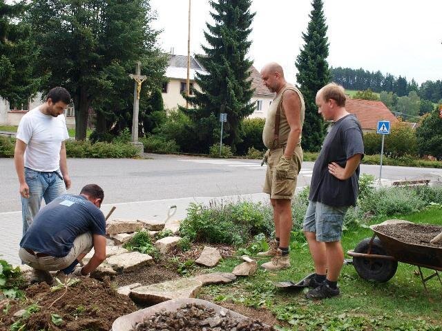 Další z mnoha brigád 25. srpna 2012