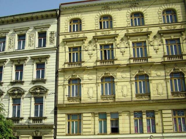 Aplikace klasické prvorepublikové barevnosti na oknech starší doby