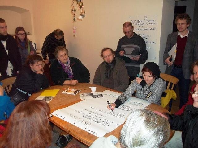 Do veřejné debaty se v centru M´am´aloca, neziskové organizace, která workshop spolupořádala s městem Český Brod, zapojilo přes 60 lidí.