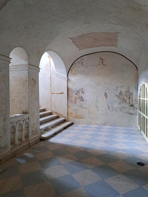 Obnovovaný schodišťový prostor