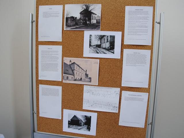 Expozice mapující historii stavby