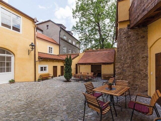 Hospodářský dvůr po rekonstrukci