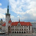 Střechy oloumoucké radnice získaly nové prejzy od společnosti Tondach.