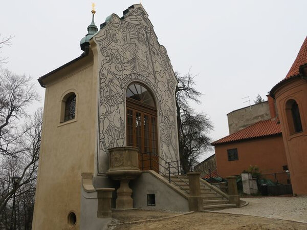 Obnovená kaple sv. Kříže na Petříně byla poslední dosud nezrekonstruovanou památkou tamní Kalvárie.