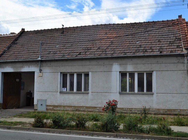 V domku v Břeclavi-Poštorné byla pro ošetření krovu použita metoda horkovzdušné sanace.