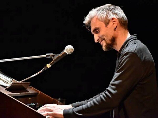 Na koncertu PROPAMÁTKY vystoupí zpěvák skupiny Traband Jarda Svoboda.