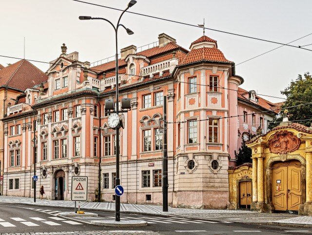 Mezi zajímavými objekty bude i Faustův dům na Karlově náměstí.