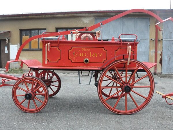 Sudslavská hasičská stříkačka po restaurování