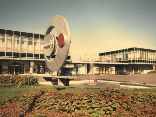 Výstava Lesk, barvy a iluze – architektura 60. let připomíná „nejsvobodnější“ období tvorby architektů v totalitním období (ilustrační foto).