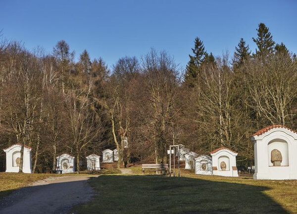 Kaple křížové cesty v Mníšku pod Brdy – po opravě