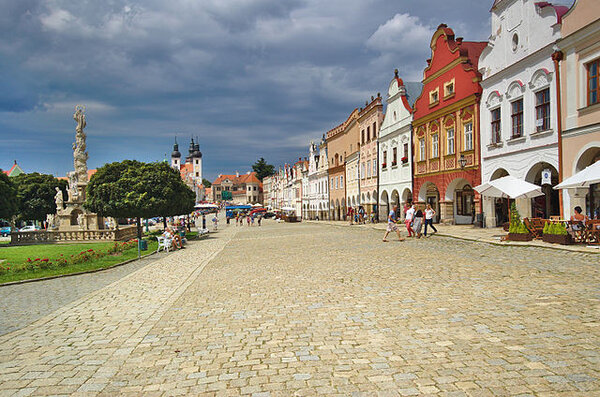 Město Telč. Program podporuje péči o památky UNESCO.