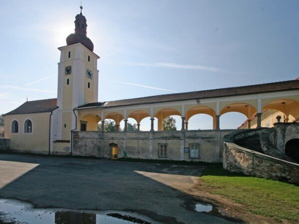 V rámci letní čtenářské soutěže můžete od společnosti MC - Bauchemie, jednoho z odborných partnerů portálu, získat omítkovinu Exzellent pro vlhké prostředí za 11 400 korun.