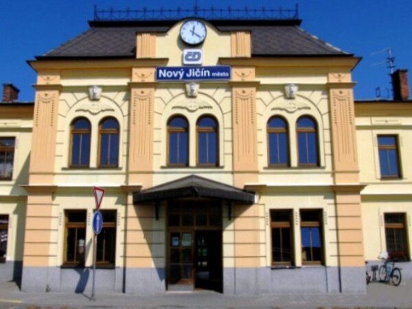 Letošním vítězem soutěže o titul nejkrásnější nádraží 2015 se stala stanice Nový Jičín město. 