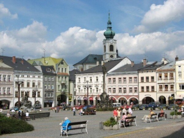 Trutnov podporuje renovace podloubí na Krakonošově náměstí a v přilehlých ulicích. Do roku 2013 na tuto obnovu počítá s částkou pět milionů korun.