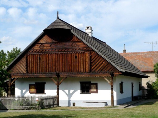 Staročeská chalupa ve skanzenu v Přerově nad Labem (ilustrační foto)
