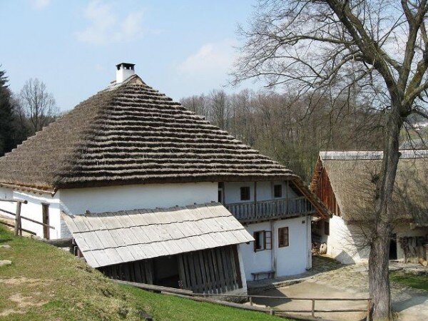 Mlýn v Hoslovicích, který je jediným skanzenem na jihu Čech, spravuje Muzeum Středního Pootaví.