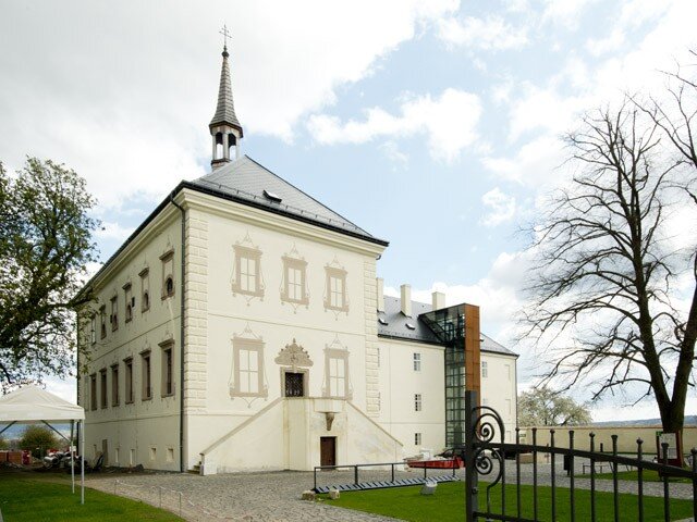 První fáze obnovy zámku trvala 12 měsíců a letos v květnu byla dokončena druhá etapa.