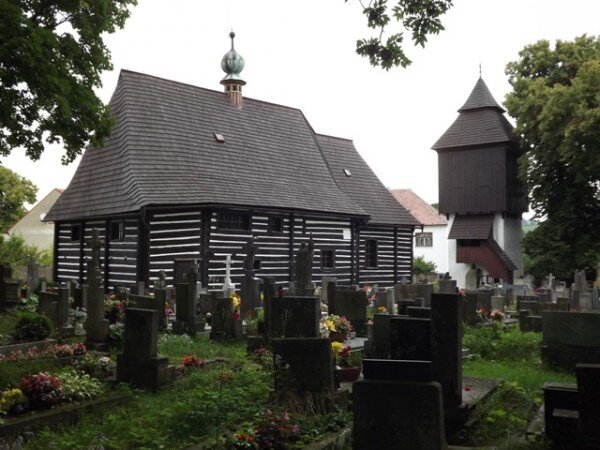 Kostel sv. Jana Křtitele ve Slavoňově