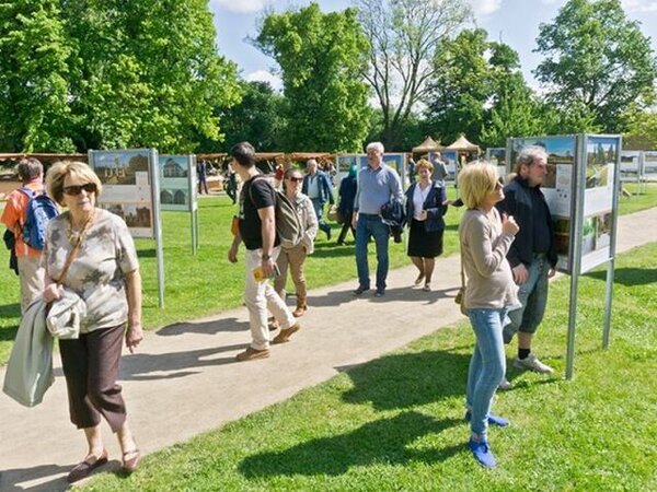 Putovní výstava Má vlast cestami proměn bývá zahajována na pražském Vyšehradě.