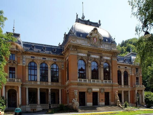 Císařské lázně se dočkají nové fasády s historizující patinou.