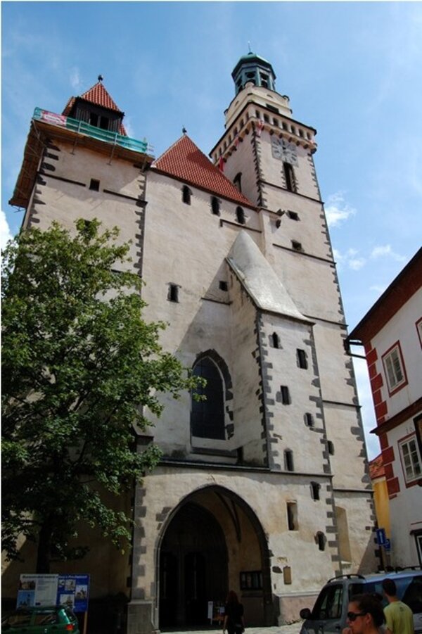 Kostel svatého Jakuba v Prachaticích je jednou z hlavních dominant historického jádra města.  
