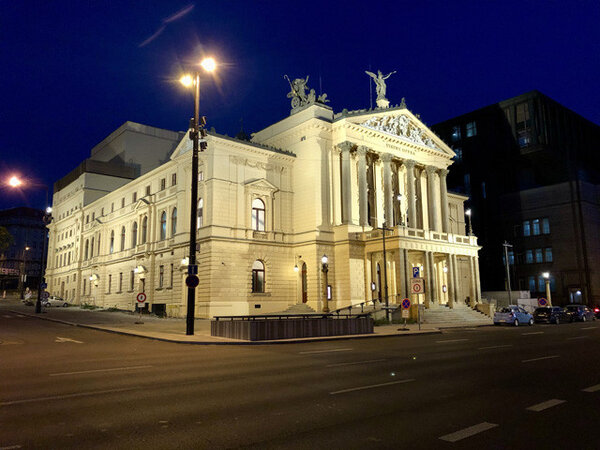 Kompletní obnova budovy zahrnovala provedení světelného konceptu s využitím svítidel iGuzzini.