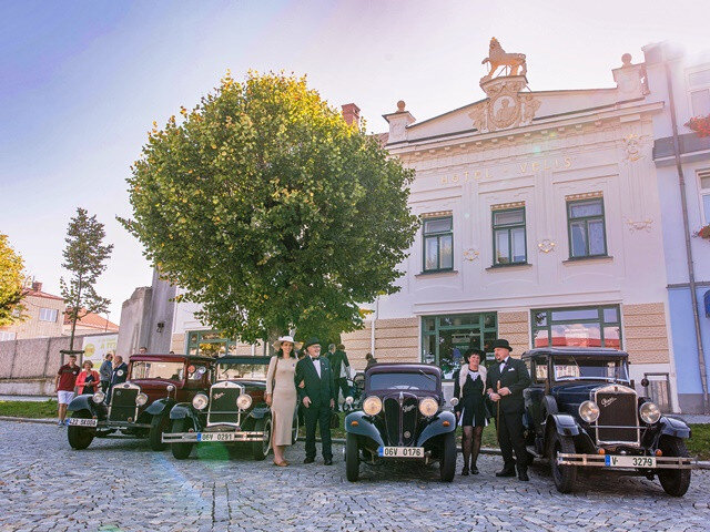 Při oslavách 100. výročí založení republiky se rekonstruovaná Rezidence Veliš otevřela veřejnosti.